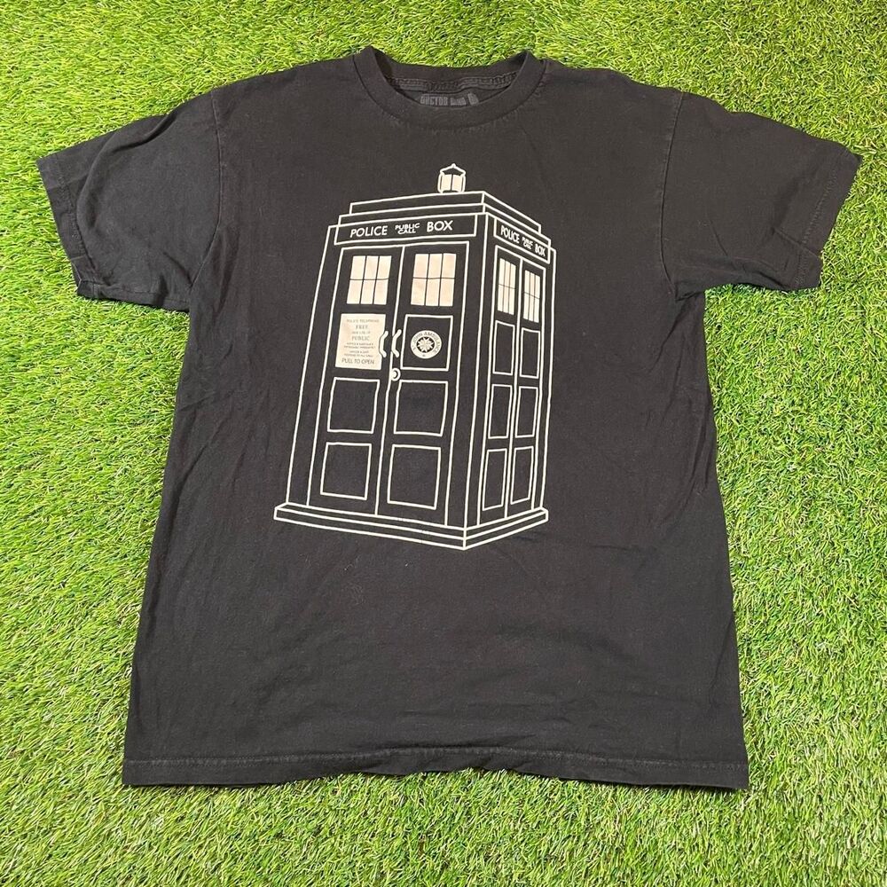 2010’s Doctor Who Ripple Junction Tardis black cotton tee white police box M